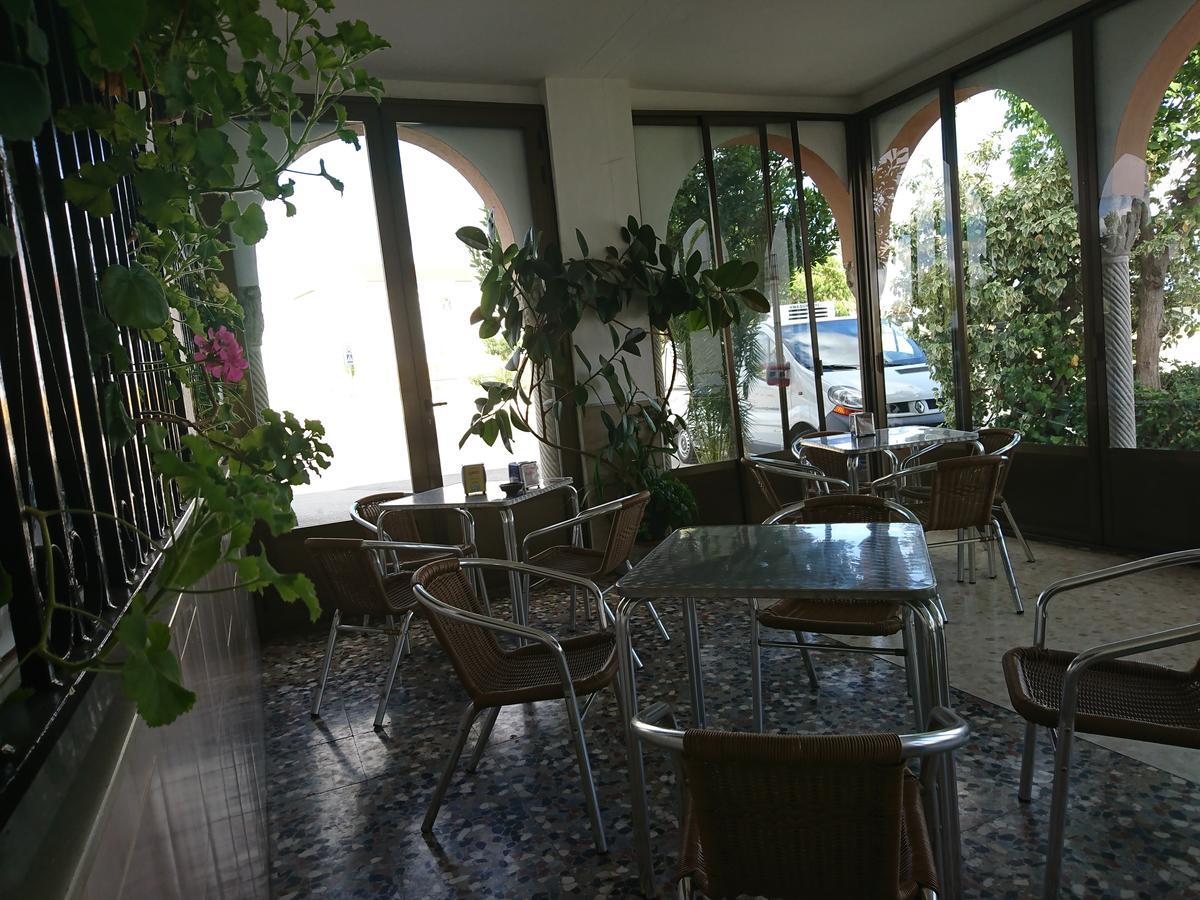 Hostal Restaurante Rufino Berlanga Exterior foto
